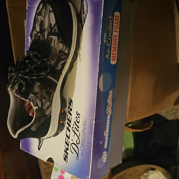 Sketches D'lites steel toe sneakers - Picture 1 of 7